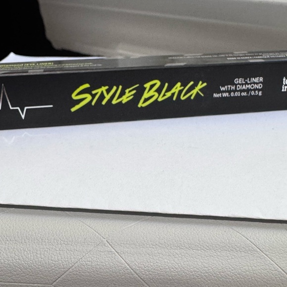 💎 Touch In Sol - Style Black Onyx Gel Liner with Diamonds - Picture 10 of 14